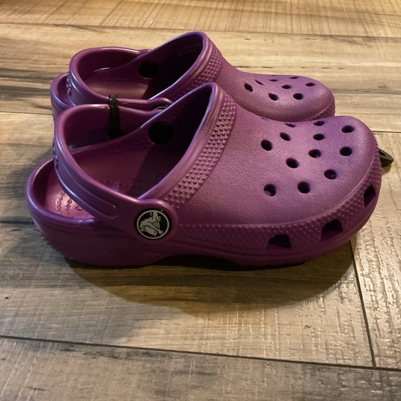 NWOT Crocs 204536 Kids Classic Clog Slip On Dark Iris Purple Unisex Toddler C10 - Picture 3 of 6